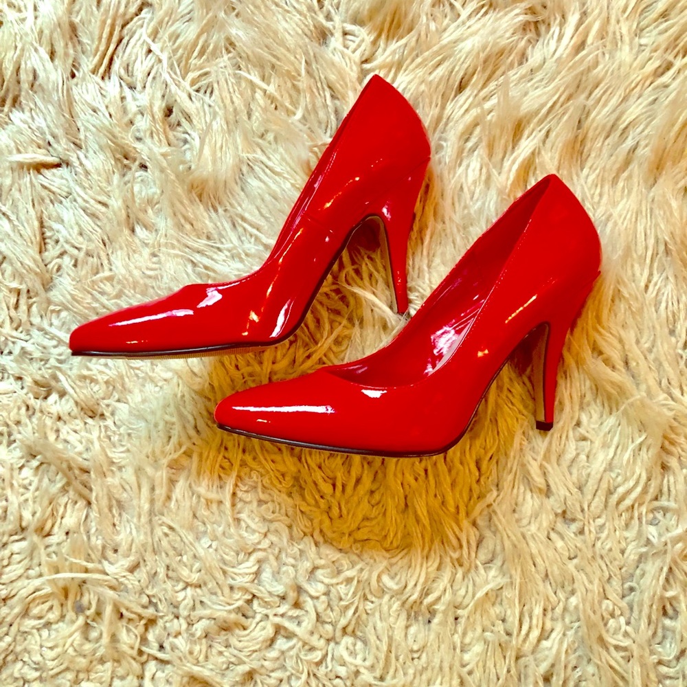 Elle Red Patent Leather Pumps Sz 8 3” heels NEW
